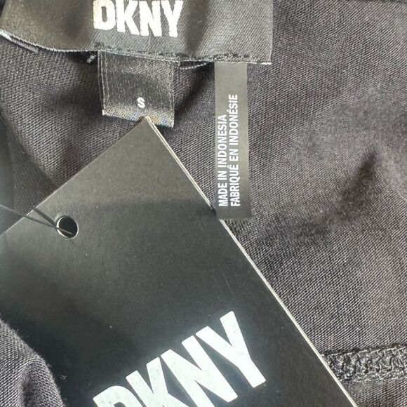 DKNY black mixed media puff sleeve top size small NWT - Picture 7 of 8